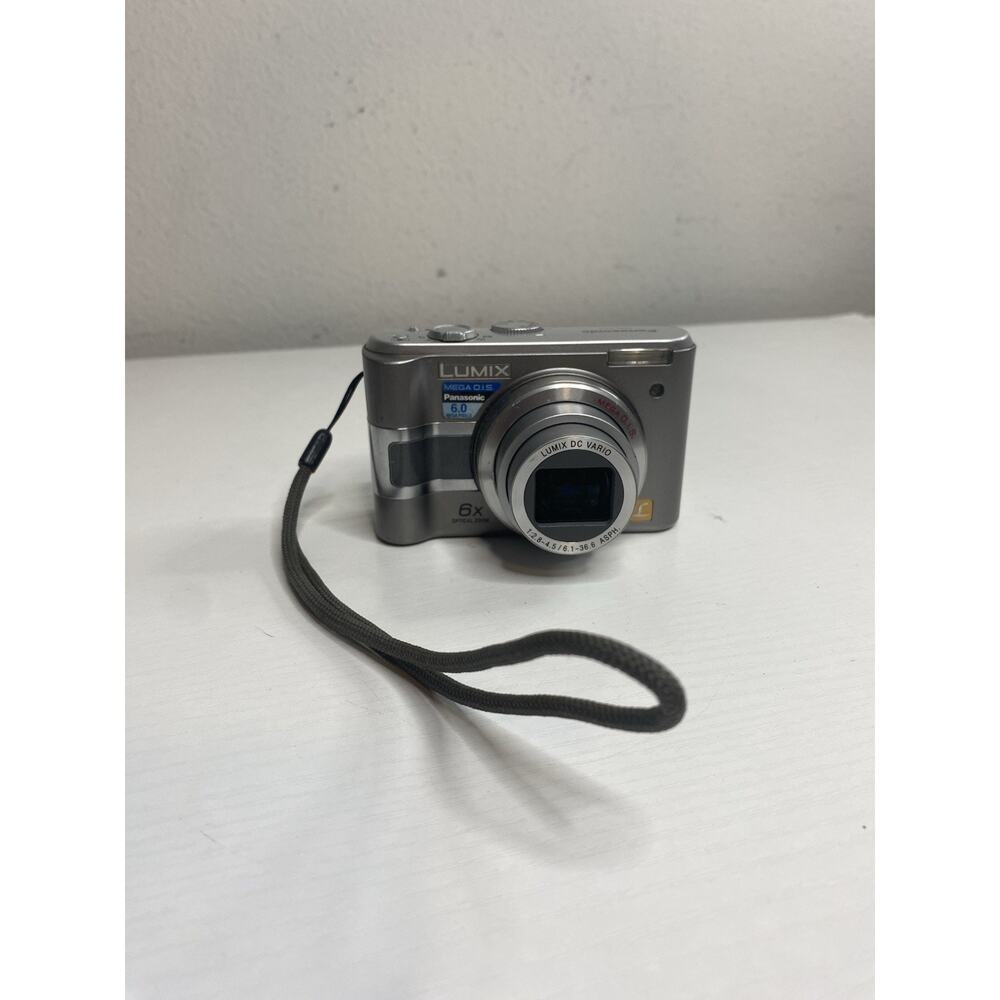 Panasonic Lumix DMC-LZ5 6,0MP Digital Camera - Silver - Parts Only